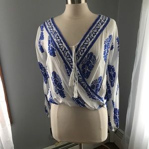 *NEW* Blue/White Blouse